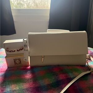 Elegant White Leather Crossbody/Clutch and complimentary ruby like bangle 😍